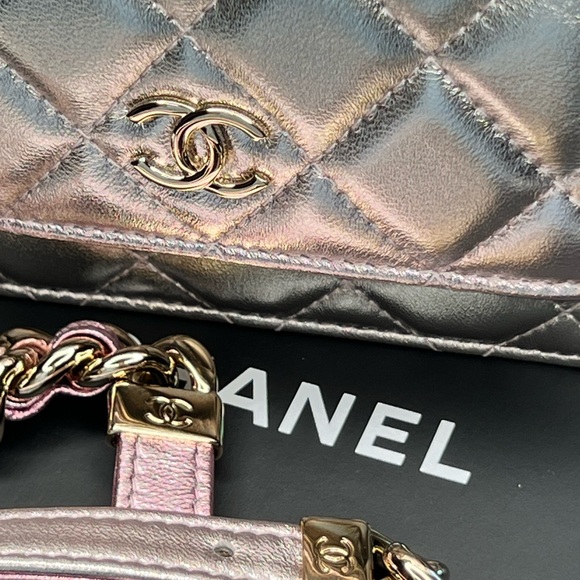 Gradient Metallic Two Tone Lambskin Quilted Flap Chain Belt Bag NWOT Pink/Silver - Picture 14 of 17